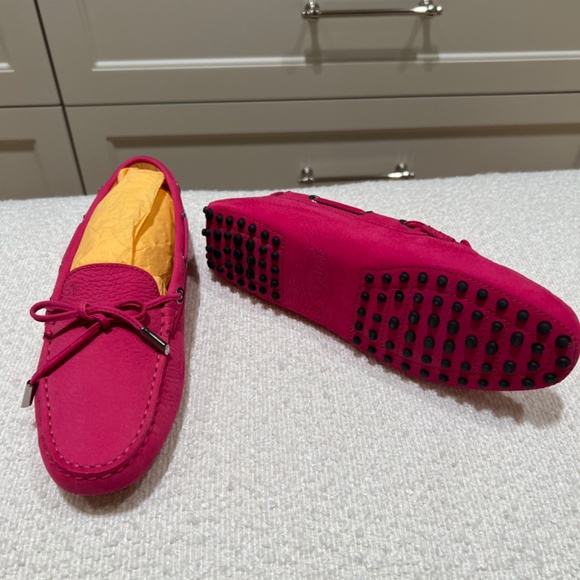 Tod’s Suede Drivers Loafers - Picture 2 of 3